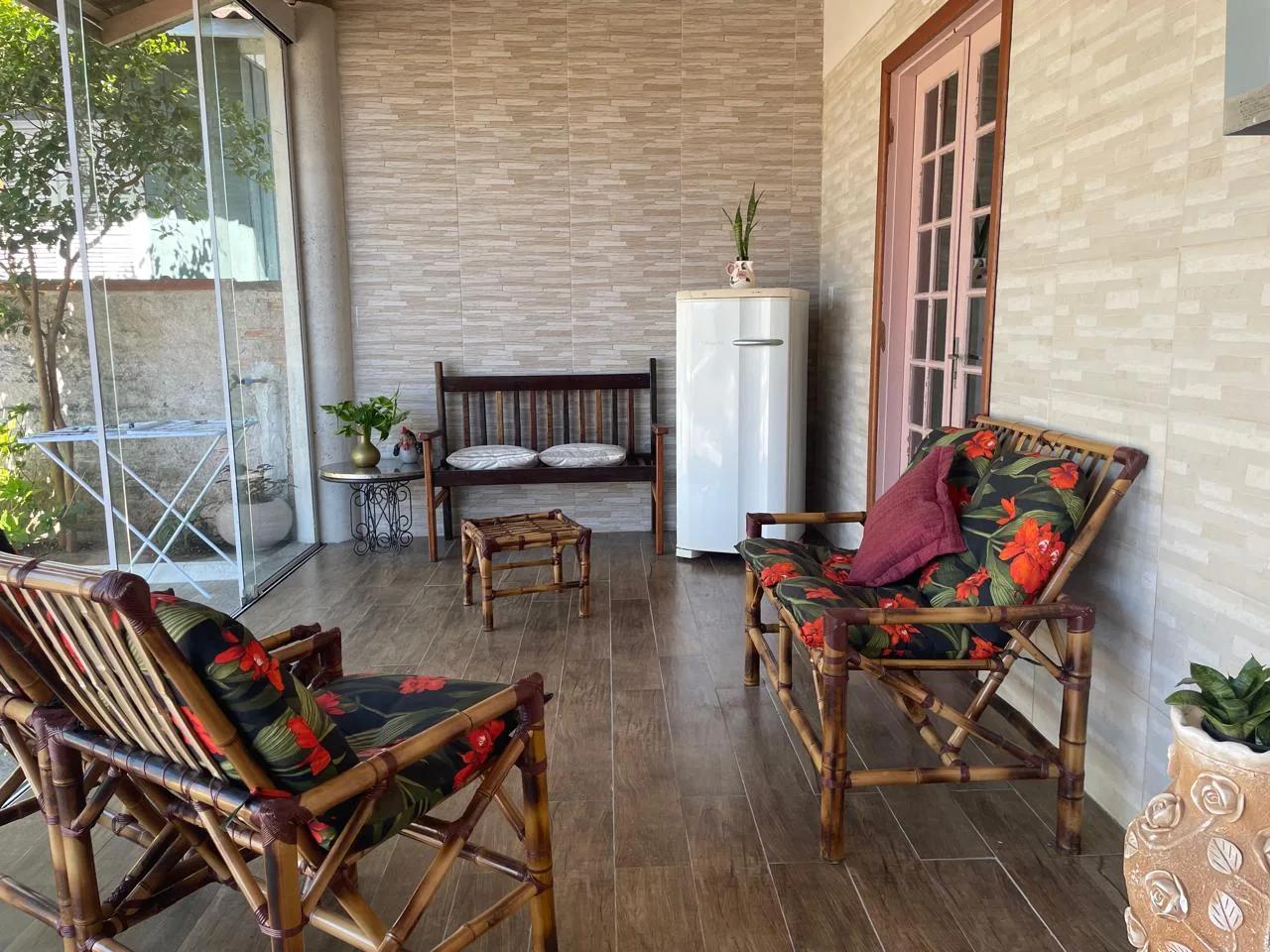 Foto 3 — TG106 - Casa com 5 quartos e piscina
