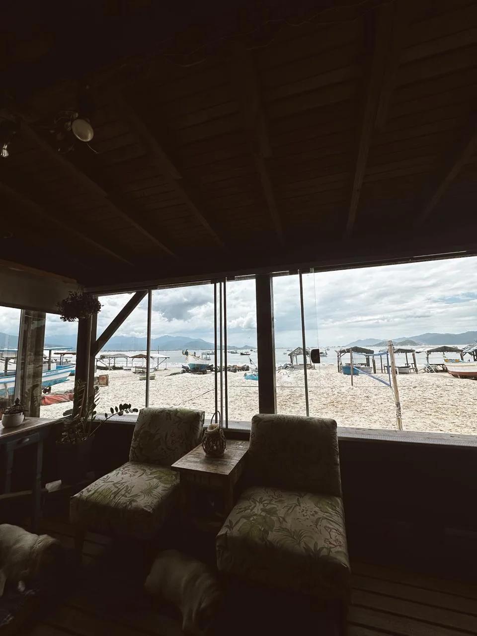 TG108 - Casa na beira da praia até 10 pessoas
